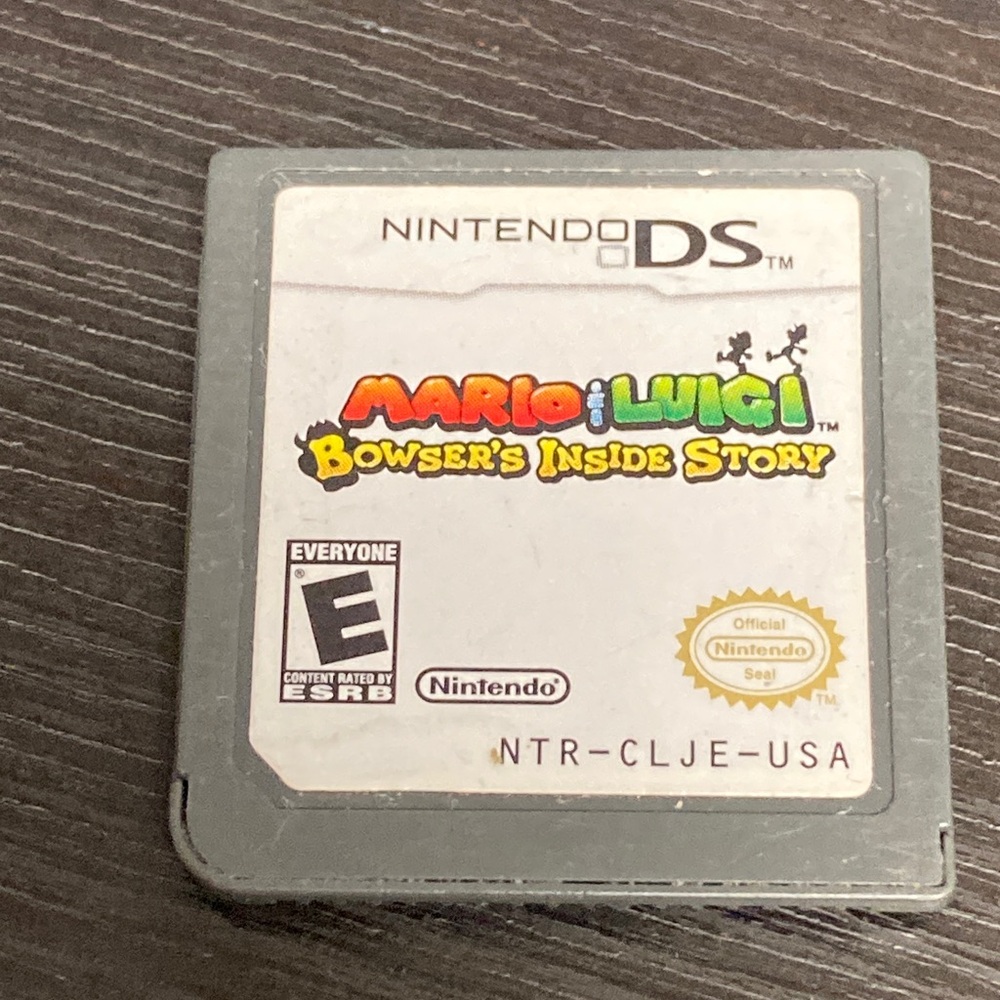 Nintendo DS Game Cartridge - Mario & Luigi: Bowser's Inside Story - Gray